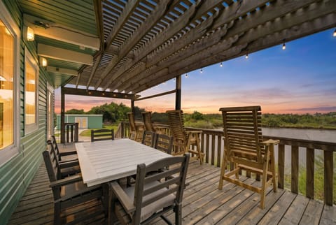 Book today and come relax on the charming porch