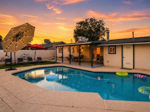 Your private Arizona oasis. Pool with Baja shelf - perfect for kids and adults alike!