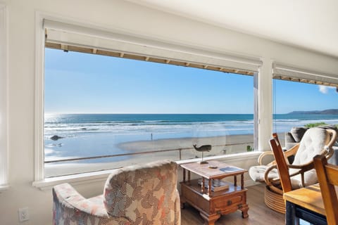 Inside, the views continue with panoramic view windows