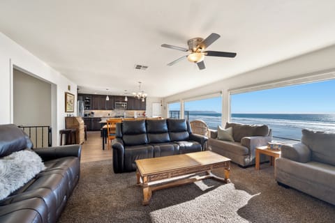 Ample seating and the perfect layout for the whole group