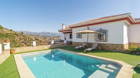 Villa Miradri Torrox by Ruralidays