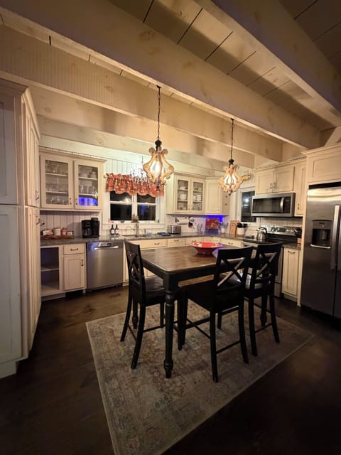 Whether cooking light or a gourmet meal, this kitchen is well-stocked for you.