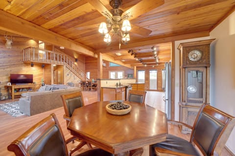 Dining Area | 1st Floor