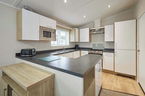 Bluebell Lodge, Allerthorpe Golf & Country Park, York - Host & Stay