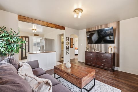 Indoors, Home Decor, Furniture, Living Room, Rug