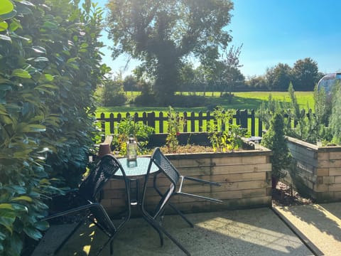 Sitting-out-area | Mallards, Whepstead