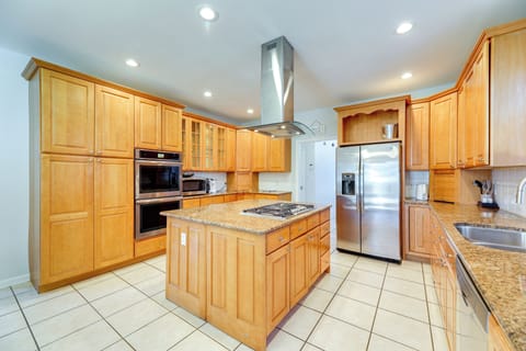 Kitchen | Dishwasher | 1st Floor