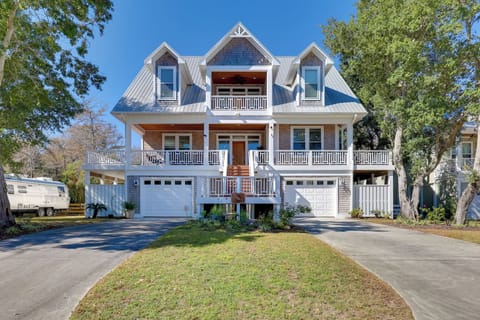 Carolina Beach Vacation Rental | 2BR | 1BA | 1,200 Sq Ft | Stairs Required