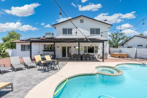 Private Pool and Hot Tub at Scottsdale Desert Vista