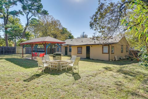 Southlake Vacation Rental | 2BR | 1BA | Steps Required | 1,000 Sq Ft