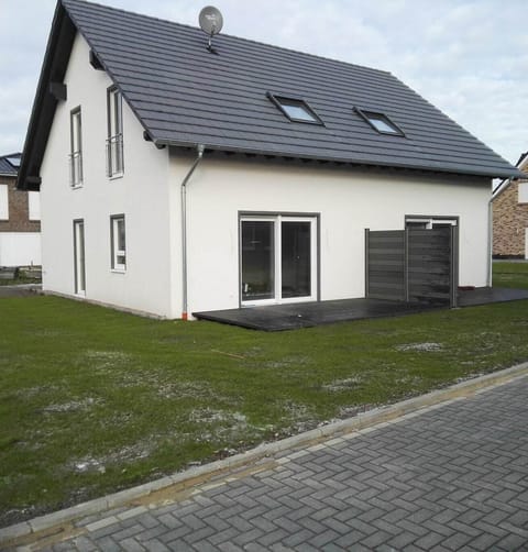 Holiday Home Exterior [winter]