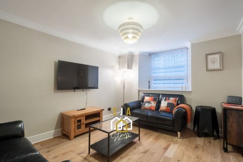 Living Room / Lounge