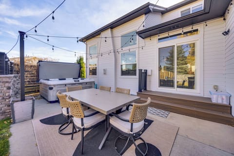 Colorado Springs Vacation Rental | 2BR | 3.5BA | 4,565 Sq Ft | 4 Steps Required