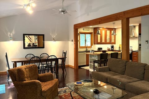 Open concept living/ Dining/ Kitchen