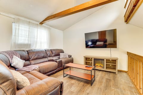 Tobyhanna Vacation Rental | 3BR | 1.5BA | 1,224 Sq Ft | Steps to Enter