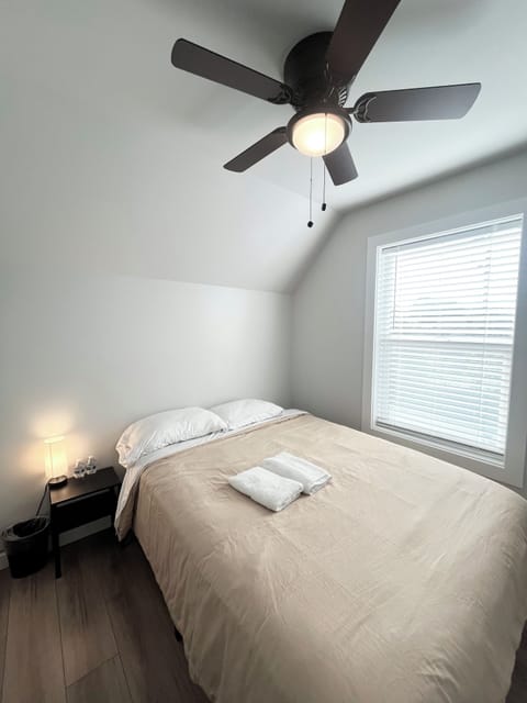 Private Bedroom 3.