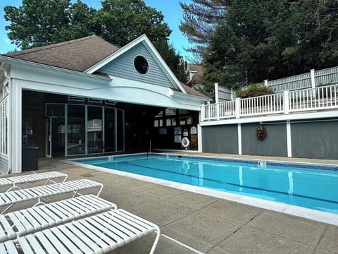 Seasonal pool