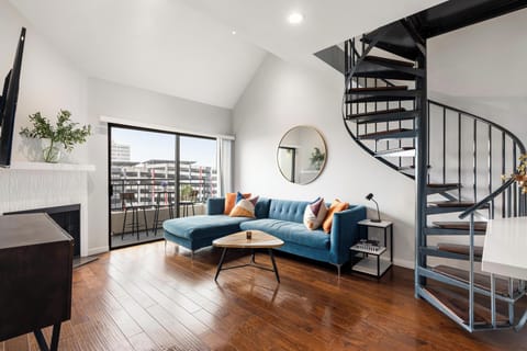 Stunning two-story vaulted ceilings create an open, airy feeling.