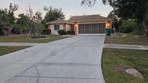 Parking for up to 4 cars