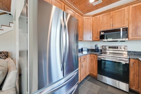 Kitchen | 1st Floor | Drip Coffee Maker | Dishwasher