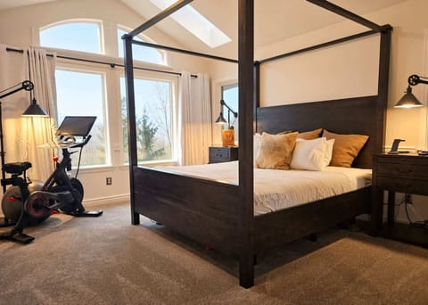 The views from this primary bedroom and stunning. 