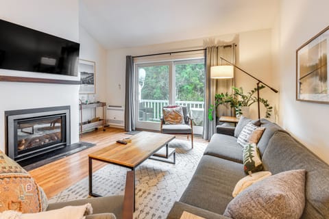 Stowe Vacation Rental | 3BR | 2.5BA | 3,000 Sq Ft | 5 Steps to Enter