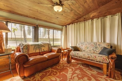 Okeechobee Vacation Rental | 2BR | 1BA | 900 Sq Ft | 2 Steps to Enter