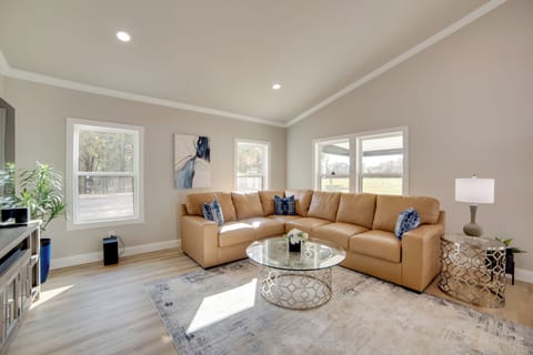 Emory Vacation Rental | 4BR | 4BA | 2,330 Sq Ft | Step-Free Entry