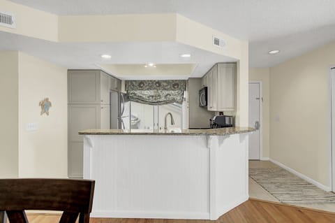 Ready for gourmet meals and casual snacks. (401 Yacht)