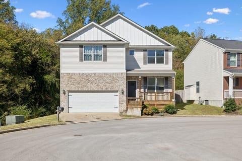 1-1856 Cottage Grove Way - 001