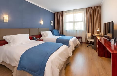 Bedroom. Interior and views may vary based on location and availability