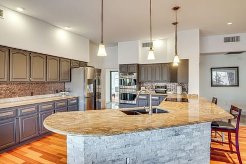 Kitchen | Cooking Basics | Breakfast Bar