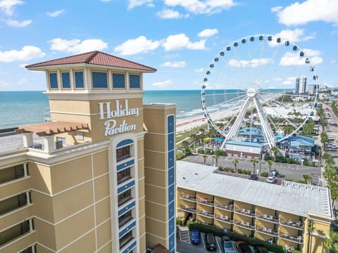 Located right next to the Skywheel & Boardwalk - access everything you need footsteps from your condo