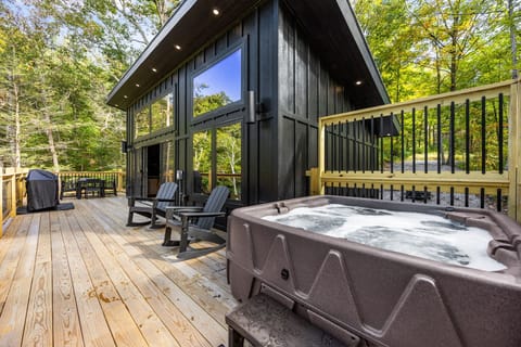 Huge Deck and Hot Tub