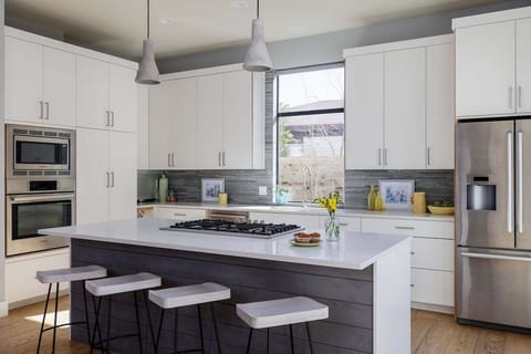 Fully Equipped Modern Kitchen