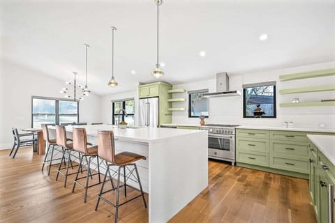 Fully Equipped Kitchen + Island Seating