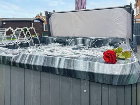 Hot tub | The Bradgate Escape, Anstey