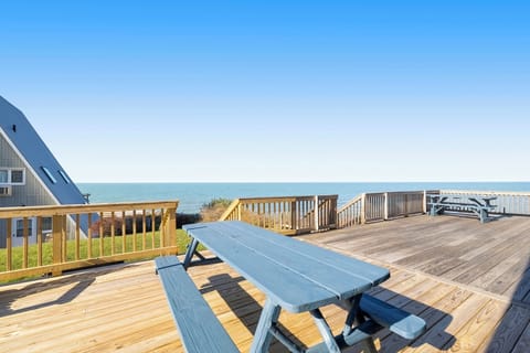 Enjoy lakeside picnics and golden hour gatherings right on our open-air deck.