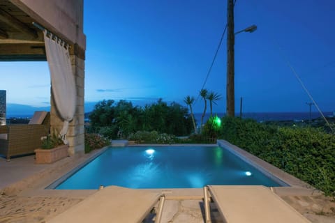 Exclusive Private Pool