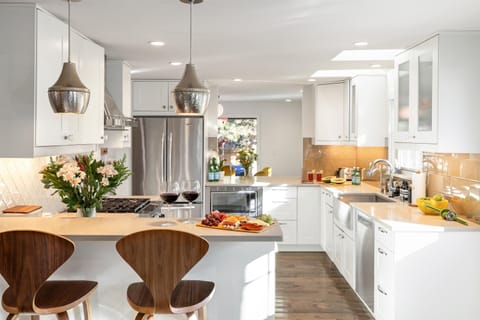 Full equipped kitchen