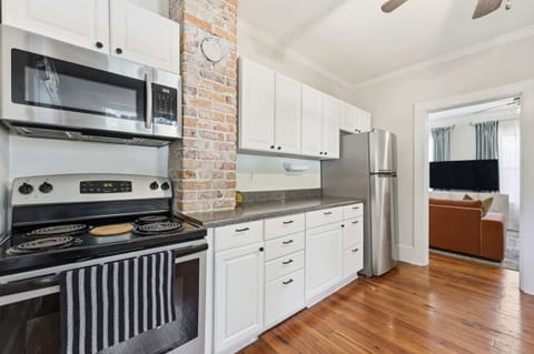 Unit A: Full kitchen 