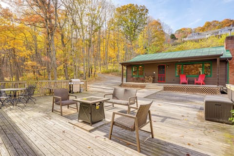 Luray Vacation Rental | 2BR | 1BA | 900 Sq Ft | 3 Steps to Enter