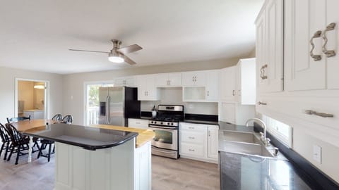 614-Elm-Ave-05302022_075911