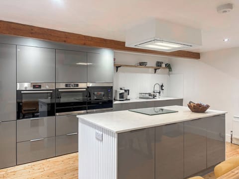 Kitchen | Golden Goose Cottage - Goose Eye Retreats, Laycock