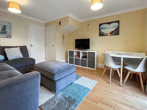 Open plan living space | Twenty One, Westward Ho
