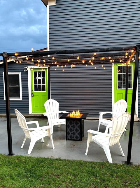 Patio w/ Firepit and seating for 8