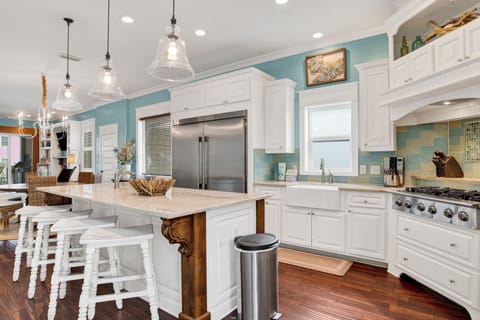 Fully equipped kitchen with dual oven, gas stove, sub zero fridge