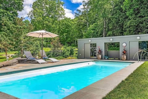 *heated swimming pool