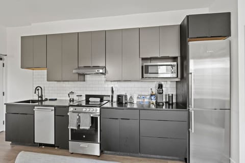From quick snacks to full dinners, this kitchen is stocked with everything you need.