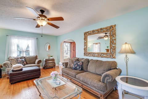 Franklin Vacation Rental | 3BR | 2BA | Steps to Enter | 1,800 Sq Ft